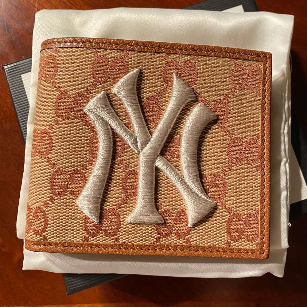 Gucci GG New York Yankees Wallet